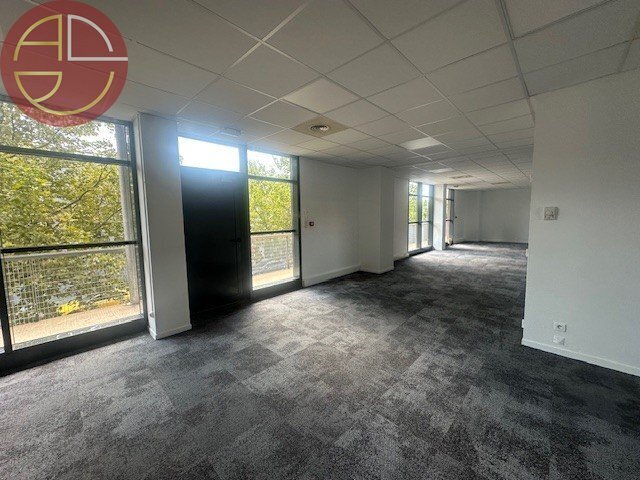 Office in Toulouse for sale - Interior Photo - Image 2 of 7