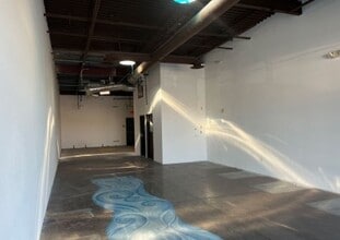 2004 Wyoming Blvd NE, Albuquerque, NM to rent Interior Photo- Image 1 of 2