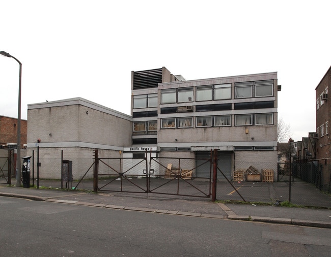 More details for Vale Rd, London - Industrial to Rent