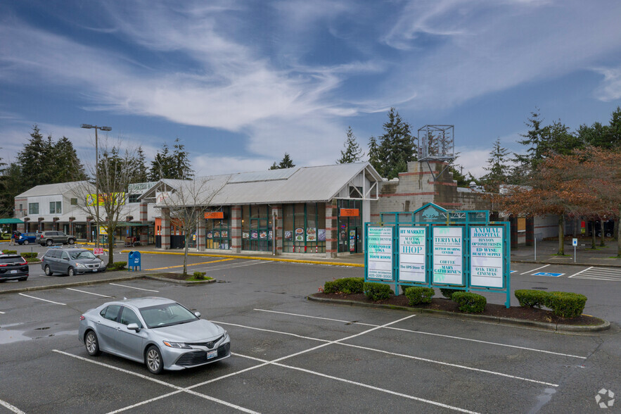 10002-10008 Aurora Ave N, Seattle, WA for rent - Building Photo - Image 1 of 2