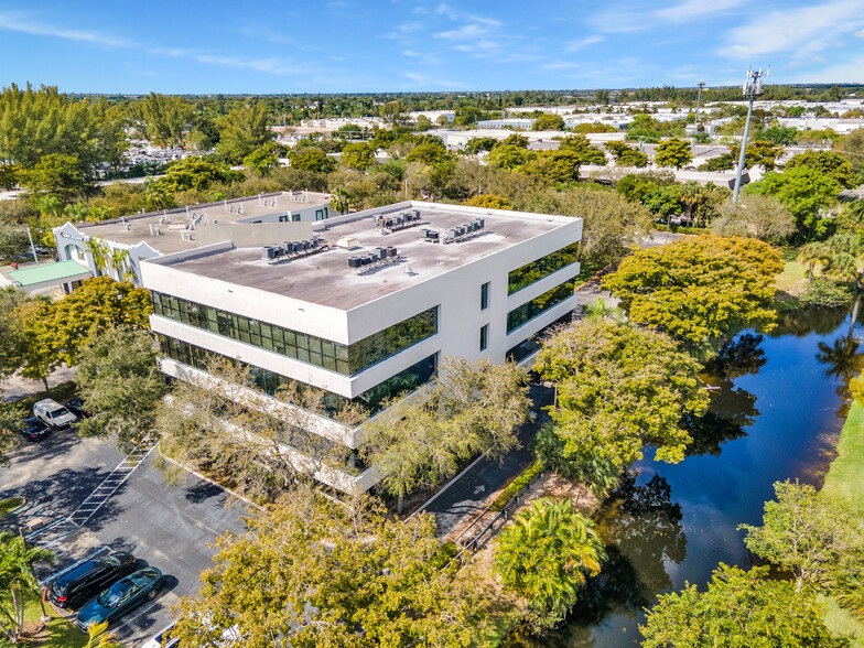 3511 W Commercial Blvd, Fort Lauderdale, FL for rent - Building Photo - Image 1 of 12