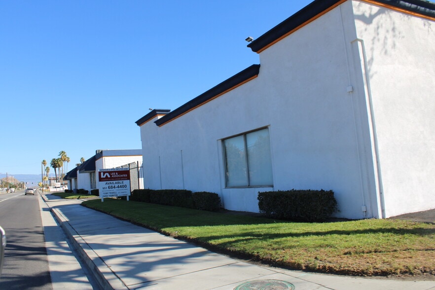 2902-2976 Rubidoux Blvd, Jurupa Valley, CA for rent - Building Photo - Image 2 of 9