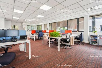 Office in Mérignac for sale Interior Photo- Image 1 of 5