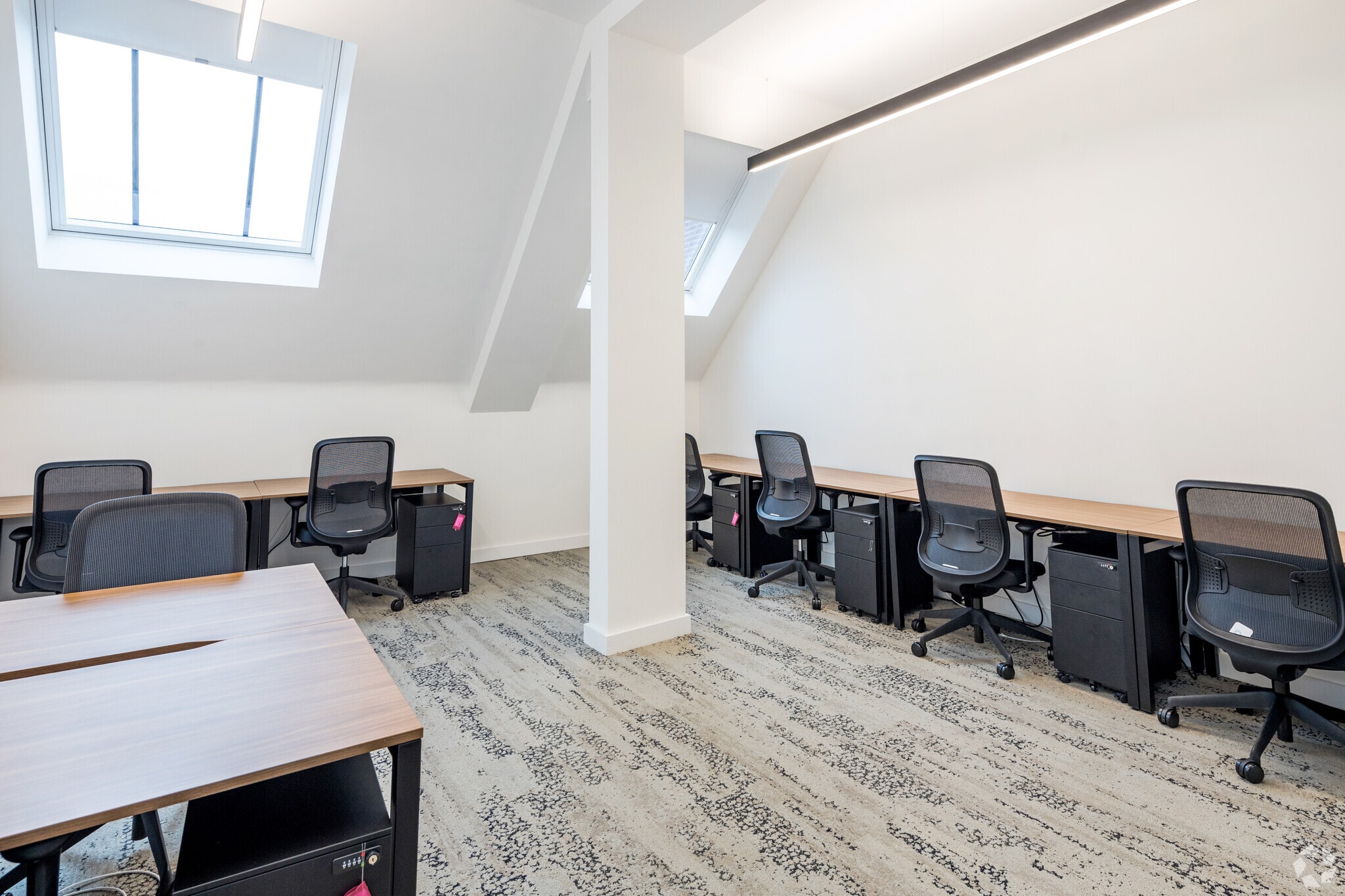 30 Tweedy Rd, Bromley to rent Interior Photo- Image 1 of 4