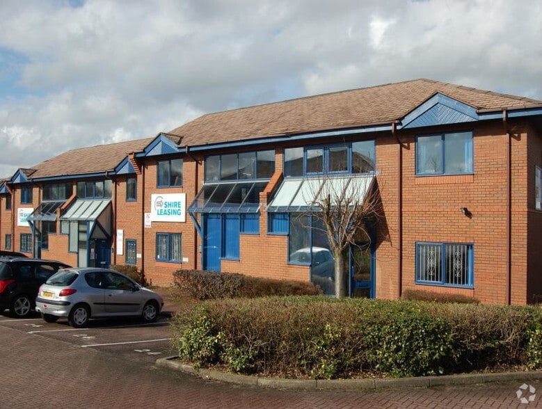 Amber Close, Tamworth for sale - Primary Photo - Image 1 of 1