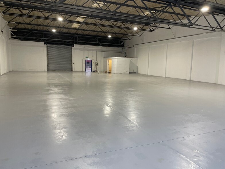 3 Wardpark Rd, Cumbernauld to rent - Building Photo - Image 3 of 14