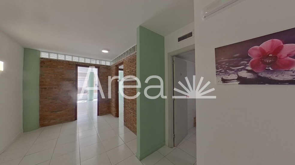 Carrer Lepanto, 3, Mataró, Barcelona to rent - Interior Photo - Image 3 of 3