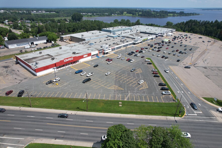 1300 St. Peter Av, Bathurst, NB for rent - Building Photo - Image 1 of 6