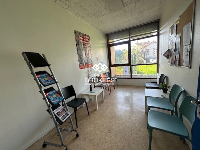 Office in Argenteuil to rent - Building Photo - Image 2 of 8