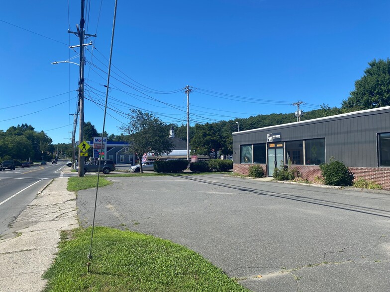 447 Canal St, Brattleboro, VT for rent - Building Photo - Image 1 of 9