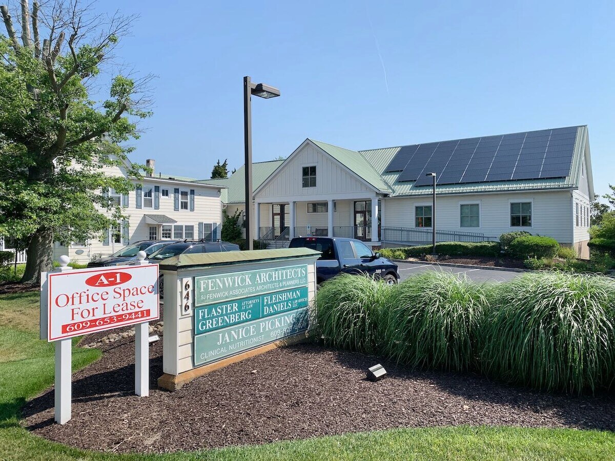 646 Ocean Heights Ave, Linwood 08221 UK