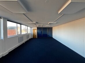 York Rd, Felixstowe to rent Interior Photo- Image 1 of 8