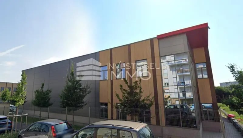 Light Industrial in Le Blanc-Mesnil to rent Building Photo- Image 1 of 6