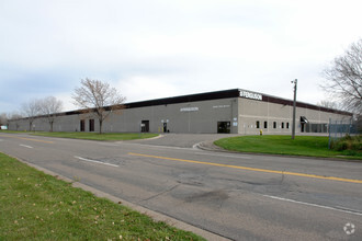 975 N Nathan Ln, Plymouth, MN for rent Building Photo- Image 1 of 7