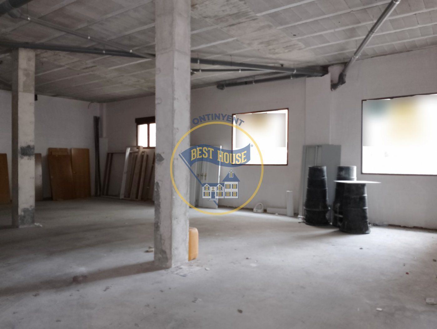 Retail in València for sale Building Photo- Image 1 of 10