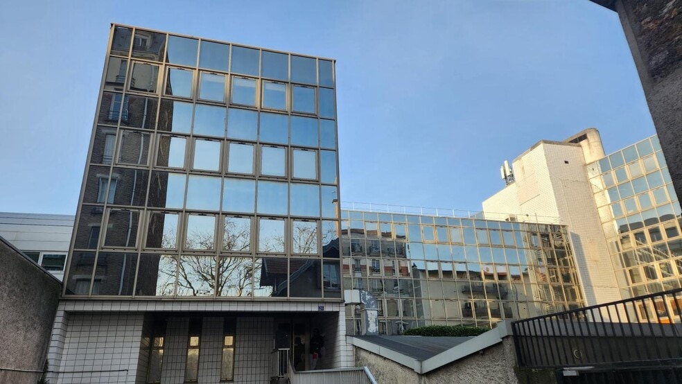 Office in Boulogne-Billancourt to rent - Building Photo - Image 3 of 4
