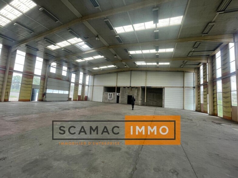 Light Industrial in Étampes for sale - Interior Photo - Image 2 of 2