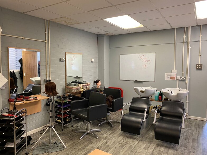 Catton Rd, Arnold to rent - Interior Photo - Image 3 of 9