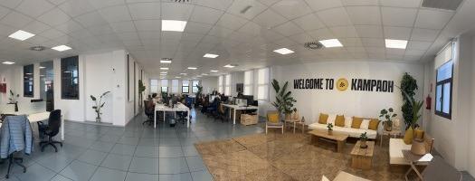 Office in Seville, Sevilla to rent - Building Photo - Image 3 of 20