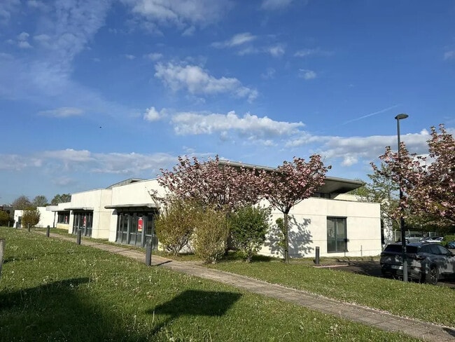 Location Bureaux 625 m² à 1 753 m²