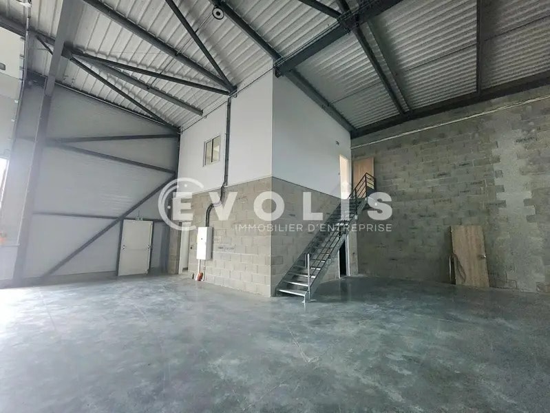 2 Rue Augustin Fresnel, Chassieu to rent Building Photo- Image 1 of 21