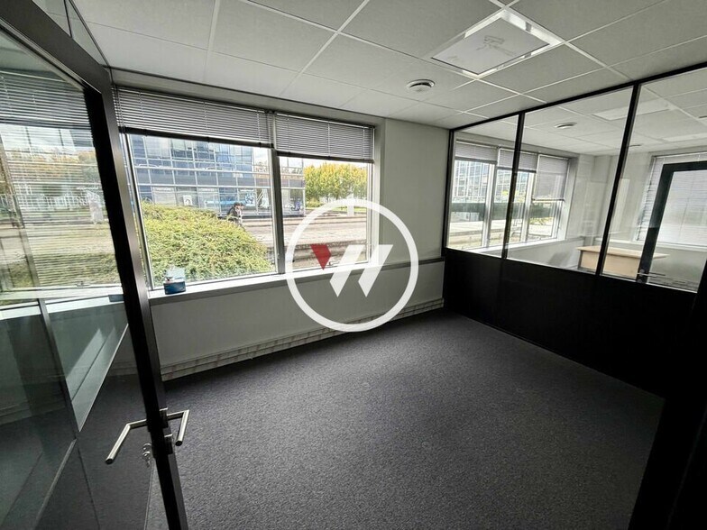 Office in Villepinte to rent - Interior Photo - Image 3 of 4