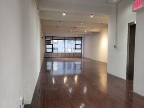 153 W 36th St, New York, NY for rent Interior Photo- Image 2 of 8