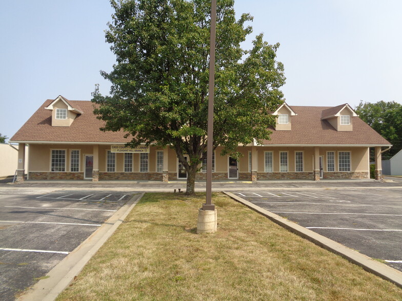 1108 N 7 Hwy, Pleasant Hill, MO for rent - Building Photo - Image 1 of 24