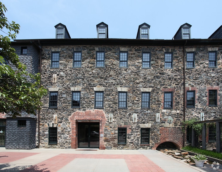 1340 Smith Ave, Baltimore, MD to rent - Primary Photo - Image 1 of 10