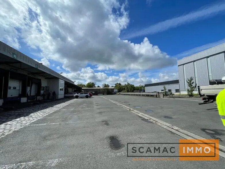 Industrial in Thiais to rent - Building Photo - Image 2 of 10
