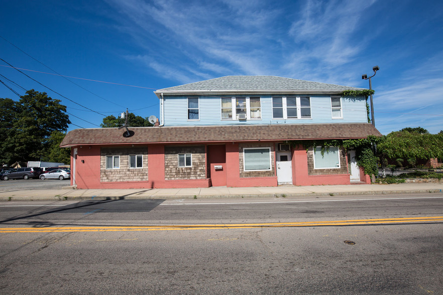 117 Putnam Pike, Johnston, RI for sale - Primary Photo - Image 1 of 1