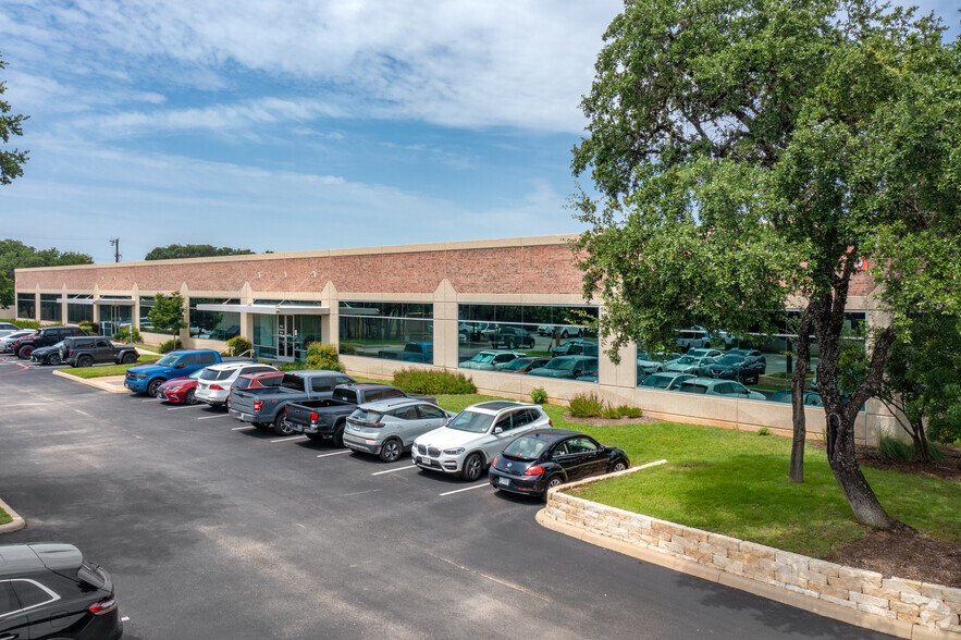 17319 San Pedro Ave, San Antonio, TX for rent - Building Photo - Image 3 of 17