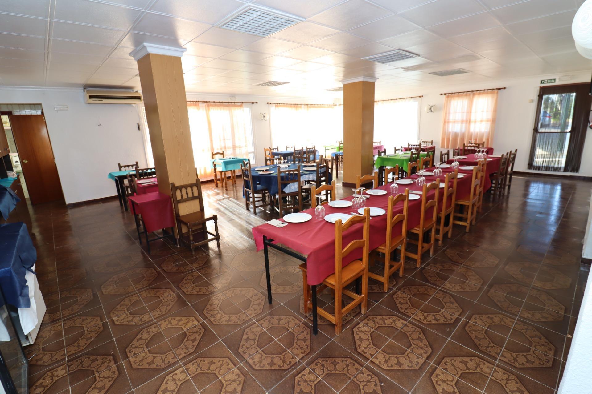 Retail in Alcanar, Tarragona to rent Interior Photo- Image 1 of 25