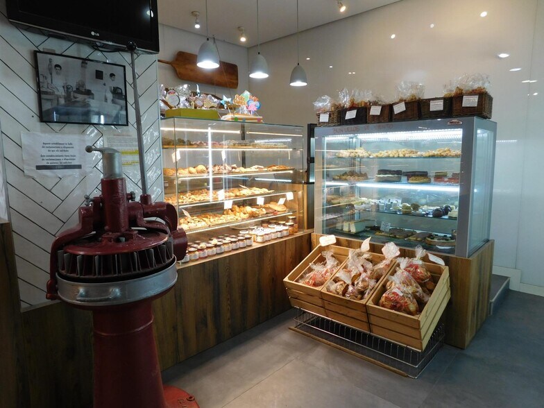 Retail in València, Valencia for sale - Building Photo - Image 3 of 70