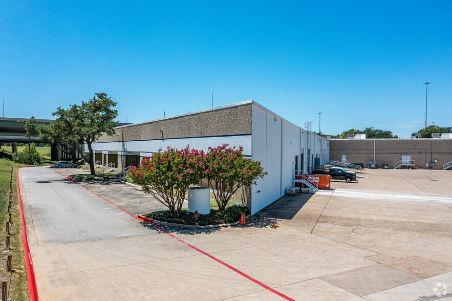 2010 Century Center Blvd, Irving, TX for rent - Building Photo - Image 3 of 5