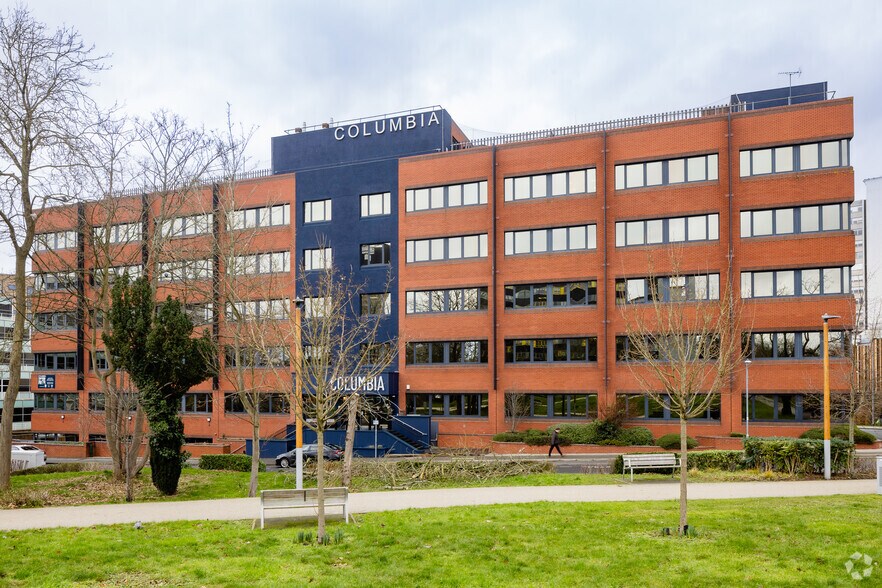 Station Rd, Bracknell to rent - Building Photo - Image 3 of 3