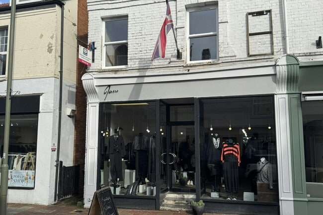 More details for 6 Baker St, Weybridge - Retail to Rent