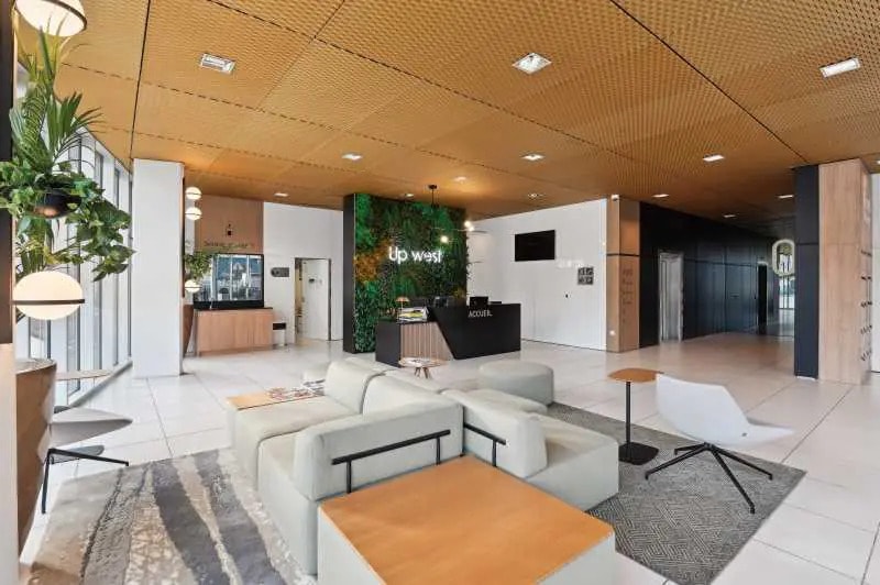 58 Avenue Edouard Vaillant, Boulogne-Billancourt to rent Interior Photo- Image 1 of 12