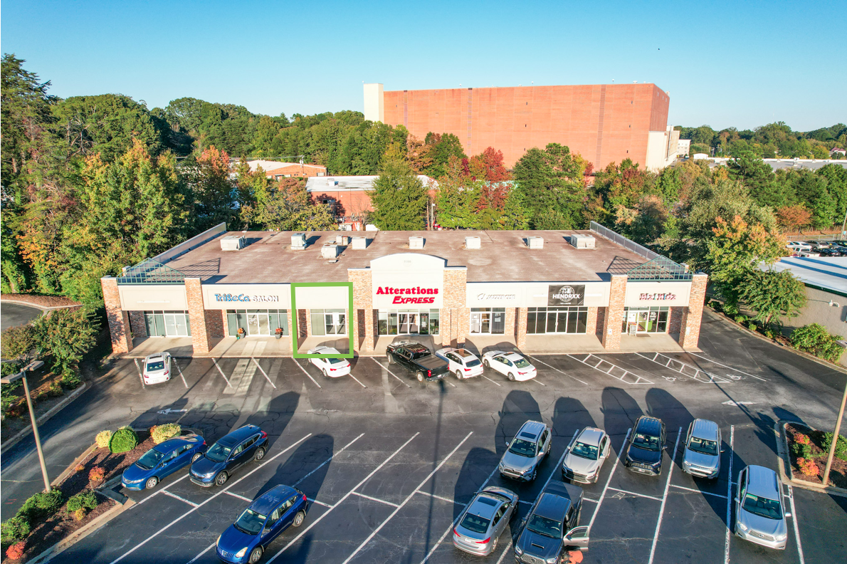 2500 Battleground Ave, Greensboro, NC for rent Building Photo- Image 1 of 1