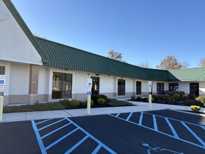 3885 Route 27, Princeton, NJ to rent Interior Photo- Image 2 of 3