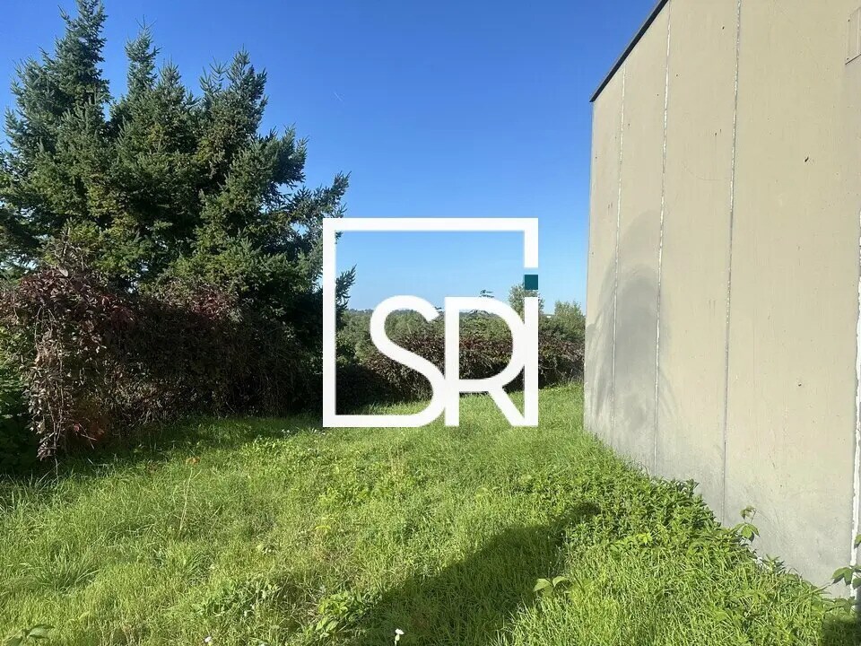 Retail in Abrest for sale Building Photo- Image 1 of 11