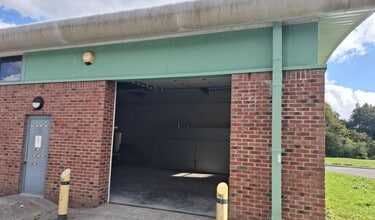 Ystradgynlais, Ystradgynlais to rent Building Photo- Image 2 of 5