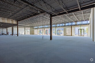 901 64th Ave NE, Calgary, AB to rent Interior Photo- Image 2 of 6