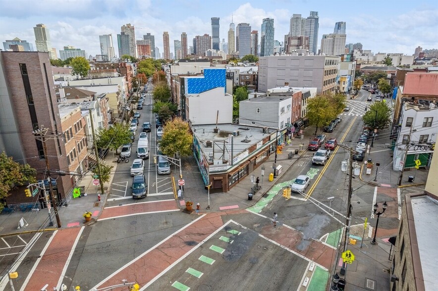 306-310 Newark Ave, Jersey City, NJ for sale - Aerial - Image 3 of 7