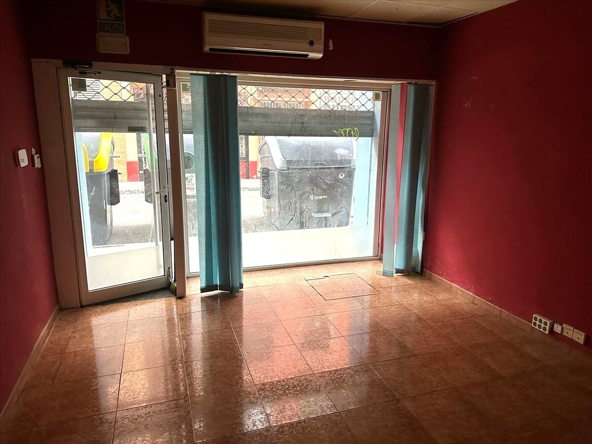 Zaragoza, ZAR 50010 - Unit Puerta DR -  - Interior Photo - Image 2 of 8