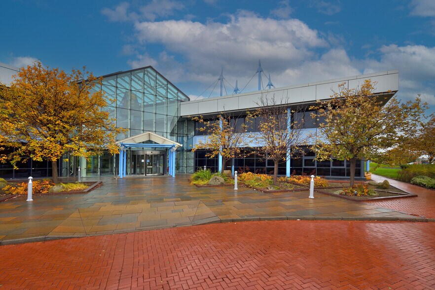 Carnegie Av, Dunfermline for sale - Building Photo - Image 2 of 12