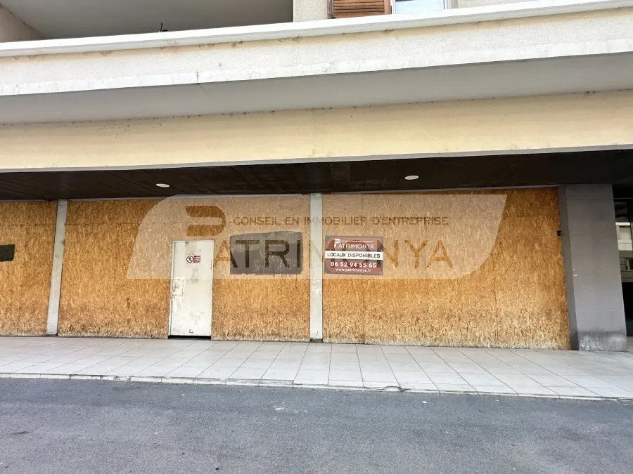 Retail in Marseille to rent Building Photo- Image 1 of 4
