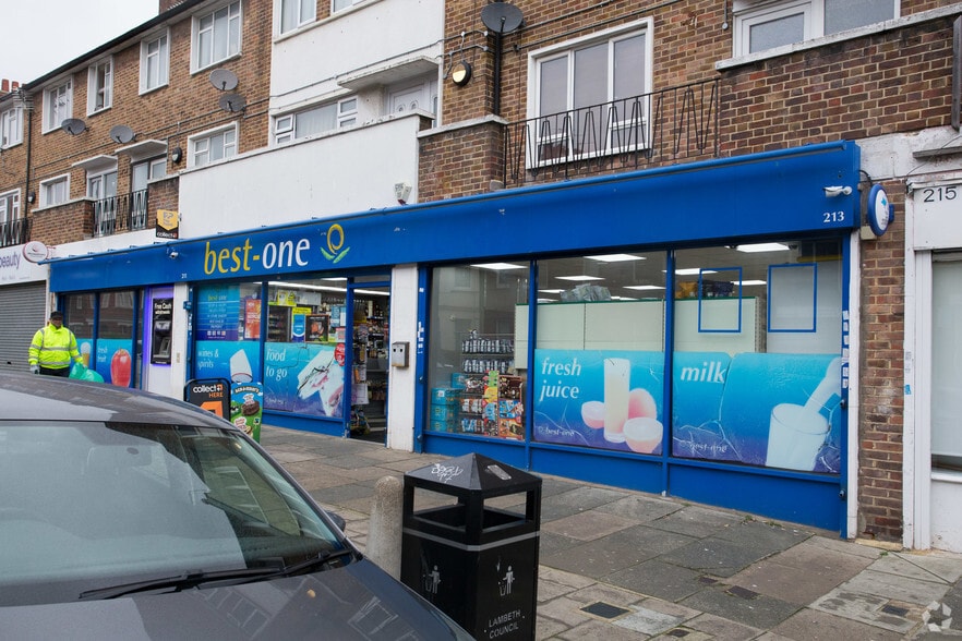 205-217 Amesbury Ave, London to rent - Building Photo - Image 2 of 12