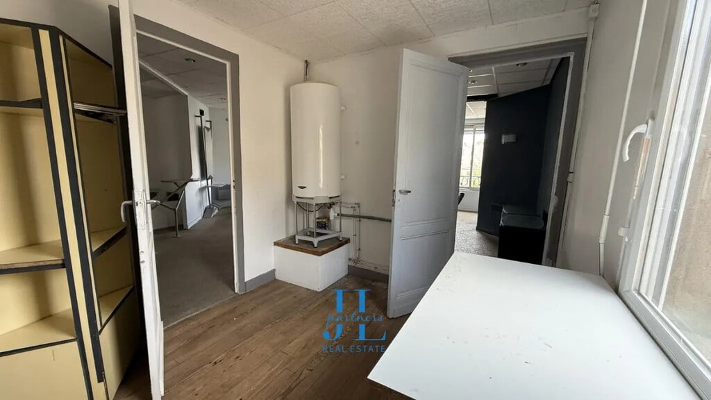 Location Commerce 90 m² - Photo 1