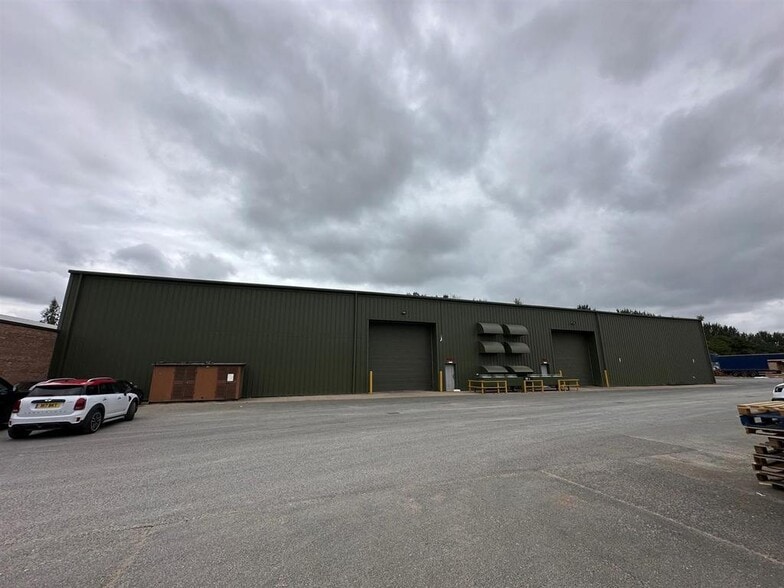 Tate Business Park portfolio of 3 properties for sale on LoopNet.co.uk - Building Photo - Image 3 of 20